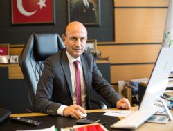 Oral: Ba��ms�zl�k me�alesi Erzurum�da yak�ld�