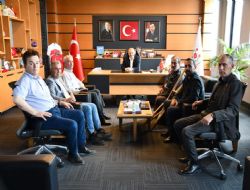 Oral: Muhtarlar�m�z olmazsa olmaz�m�z