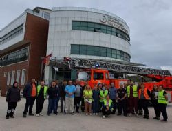 Alt�nova'da ger�e�ini aratmayan tatbikat