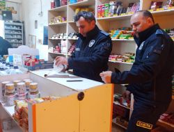 Alt�nova�da bakkallar denetlendi