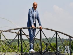 Alt�nova, yat�r�mlarla b�y�yor