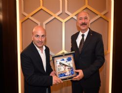 Topalo�lu�na duygusal veda