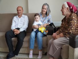 �l�e b�y�klerini yaln�z b�rakm�yorlar